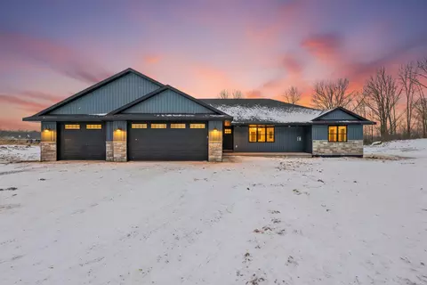 6340 Hidden Hills Ct, Denmark, WI 54208