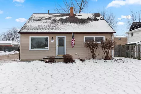 417 W 3rd St, Kimberly, WI 54136