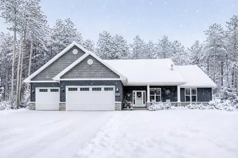 878 Maple Leaf Trl, Sobieski, WI 54171