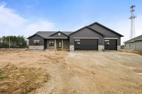 W5751 Roundstone Place, Menasha, WI 54952