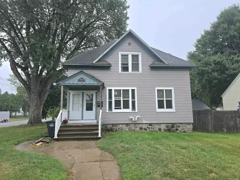 Exterior - 516 E Dall St, Shawano, WI 54166 photo 2 of 3