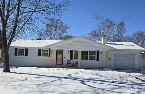 1719 S Seminole Rd, Appleton, WI 54914