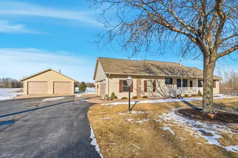 1150 W Lake St, Chilton, WI 53014
