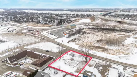Racine Road, Menasha, WI 54952