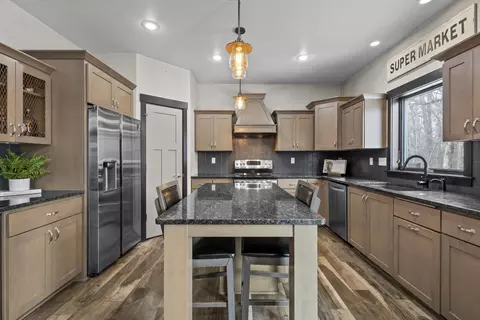 4982 Potters Xing, Pulaski, WI 54162 photo 9