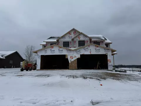 2616 Northpoint Dr, New London, WI 54961