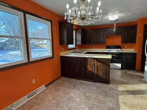 Kitchen - 16 Ramlen Ct, Appleton, WI 54915 photo 1 of 2