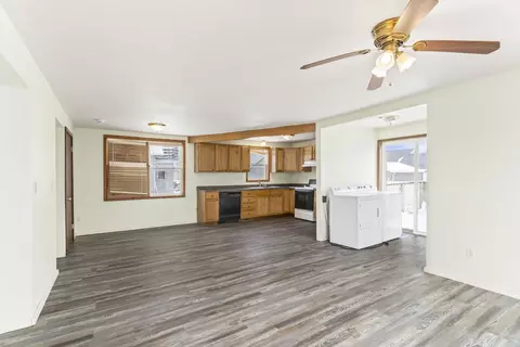 Living - 1508 E Wisconsin Ave, Appleton, WI 54911 photo 5 of 6