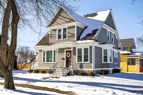403 Pine St, Neenah, WI 54956