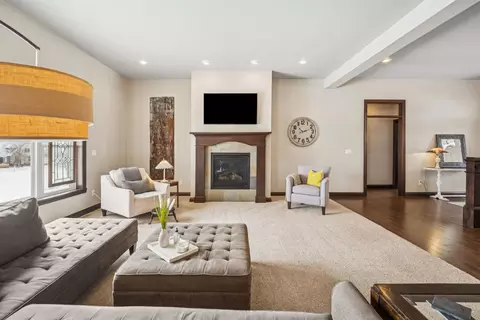 Living - 6600 N Kurey Dr, Appleton, WI 54913 photo 3 of 5