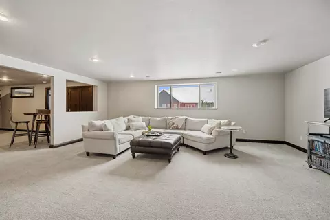 Living - 6600 N Kurey Dr, Appleton, WI 54913 photo 5 of 5