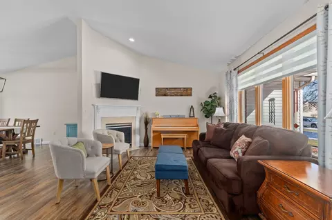 Living - w5609 Jochmann Drive, Appleton, WI 54915 photo 1 of 3