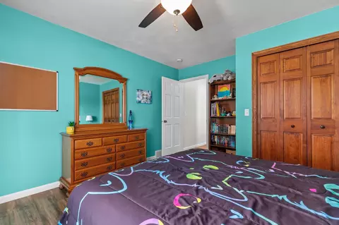 Bedroom - w5609 Jochmann Drive, Appleton, WI 54915 photo 8 of 9