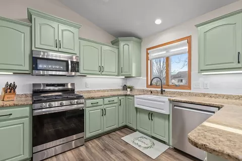 Kitchen - w5609 Jochmann Drive, Appleton, WI 54915 photo 3 of 5