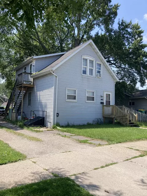 1482 Elm St, Green Bay, WI 54302