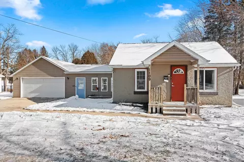 1109 S 6th St, De Pere, WI 54115