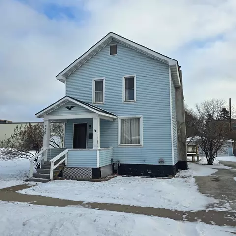 410 2nd St, Menominee, MI 49858