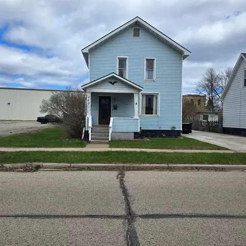 410 2nd St, Menominee, MI 49858