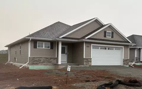 1427 Divinity Dr, De Pere, WI 54115