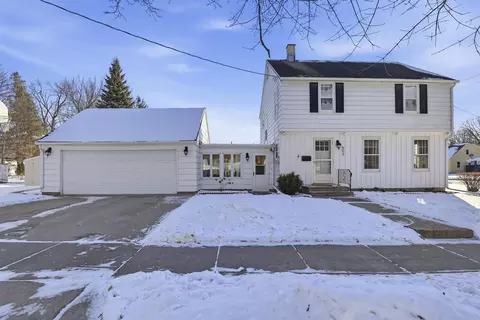 Exterior - 603 E Goodall St, Appleton, WI 54915 photo 2 of 4
