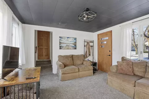 Living - 603 E Goodall St, Appleton, WI 54915 photo 4 of 4