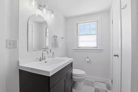 Bath - 603 E Goodall St, Appleton, WI 54915 photo 2 of 3