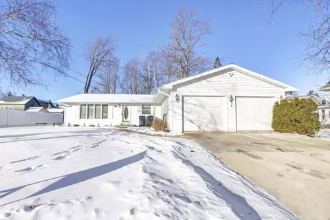 221 Jorgensen St, Denmark, WI 54208