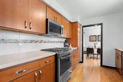 Kitchen - 1040 E Moorpark Ave, Appleton, WI 54911 photo 1 of 2