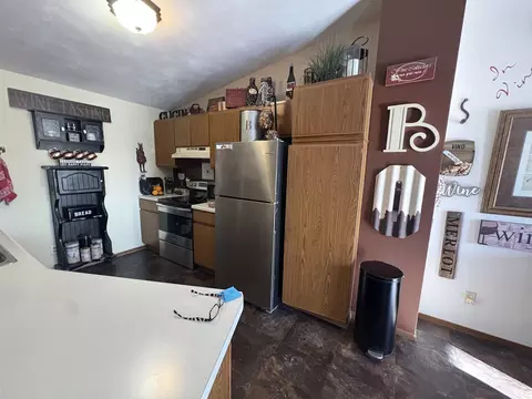 Kitchen - 115 Valerie Ln, Appleton, WI 54915 photo 2 of 2
