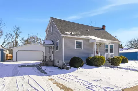 21 N Bell St, Fond Du Lac, WI 54935