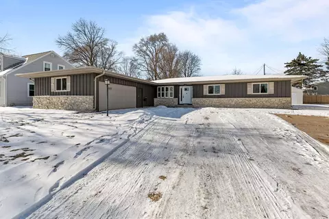 655 S Park Ave, Neenah, WI 54956