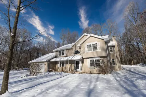 n2559 Pleasant View Lane, Waupaca, WI 54981