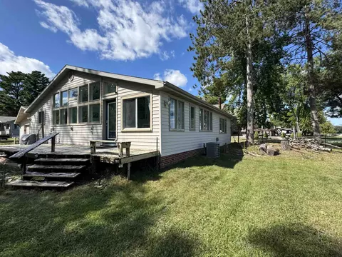 5204 County Rd N, Oconto, WI 54153