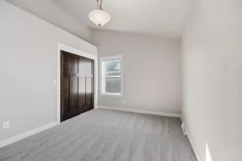 Bedroom - 5701 N Acadia Dr, Appleton, WI 54913 photo 6 of 10