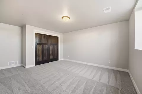 Bedroom - 5701 N Acadia Dr, Appleton, WI 54913 photo 9 of 10