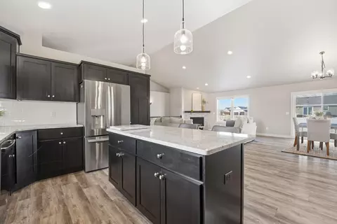 Kitchen - 5701 N Acadia Dr, Appleton, WI 54913 photo 3 of 4