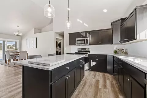 Kitchen - 5701 N Acadia Dr, Appleton, WI 54913 photo 4 of 4