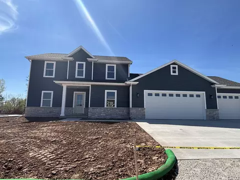 N9035 Cedar Court, Menasha, WI 54952