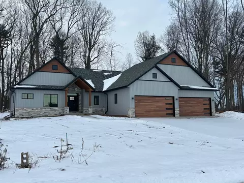 2623 Chambers Xing, Green Bay, WI 54313