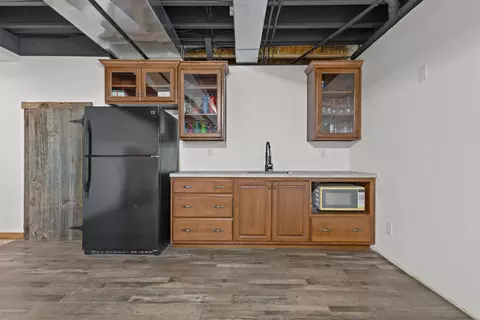 Kitchen - 8464 County Rd S, Pulaski, WI 54162 photo 9 of 9