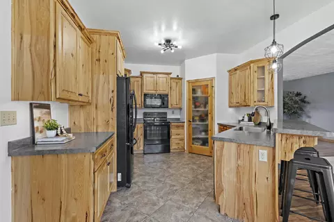 Kitchen - 8464 County Rd S, Pulaski, WI 54162 photo 2 of 9