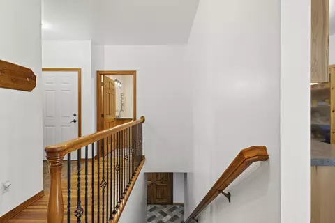 Entry Way - 8464 County Rd S, Pulaski, WI 54162 photo 6 of 7