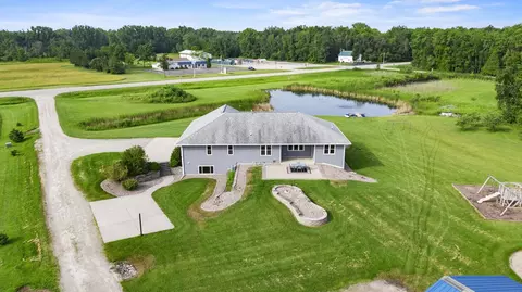 Exterior - 8464 County Rd S, Pulaski, WI 54162 photo 8 of 9
