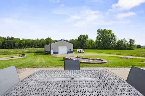 Exterior - 8464 County Rd S, Pulaski, WI 54162 photo 5 of 9