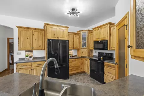 Kitchen - 8464 County Rd S, Pulaski, WI 54162 photo 8 of 9
