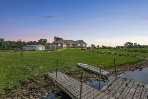 8464 County Rd S, Pulaski, WI 54162