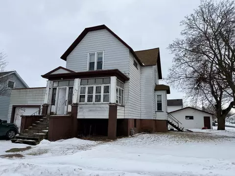 304 Lake St, Marinette, WI 54143