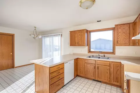 Kitchen - w2247 Block Road, Kaukauna, WI 54130 photo 3 of 4