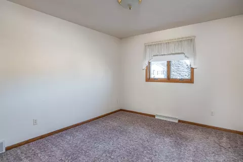 Bedroom - w2247 Block Road, Kaukauna, WI 54130 photo 4 of 7
