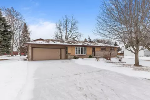 2401 W Roberts Ave, Grand Chute, WI 54914